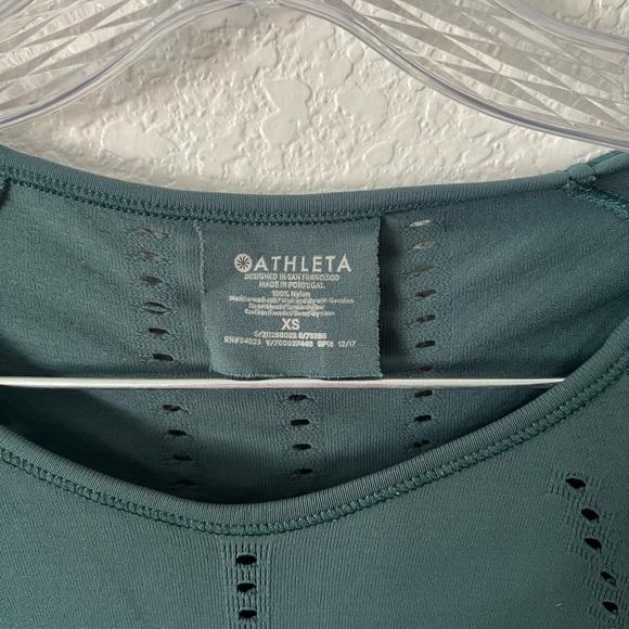 Athleta Green Long Sleeve Tee - Picture 13 of 13